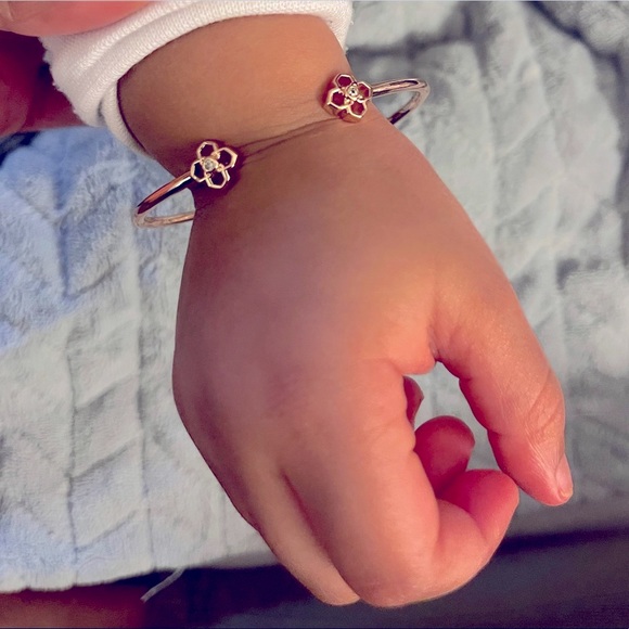 Kendra Scott Rue Pinch Cuff Bracelet in Rose Gold - Picture 2 of 6